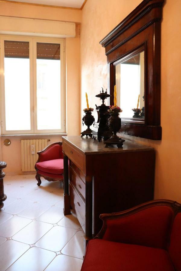 B&B Goldmund Napoli Eksteriør billede
