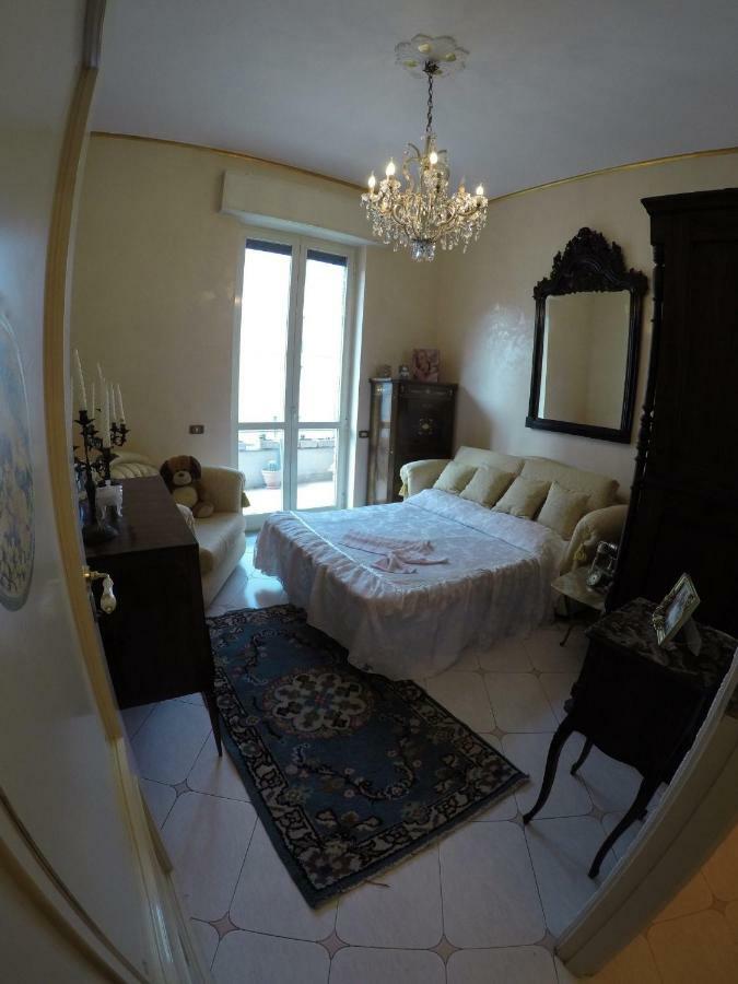 B&B Goldmund Napoli Eksteriør billede