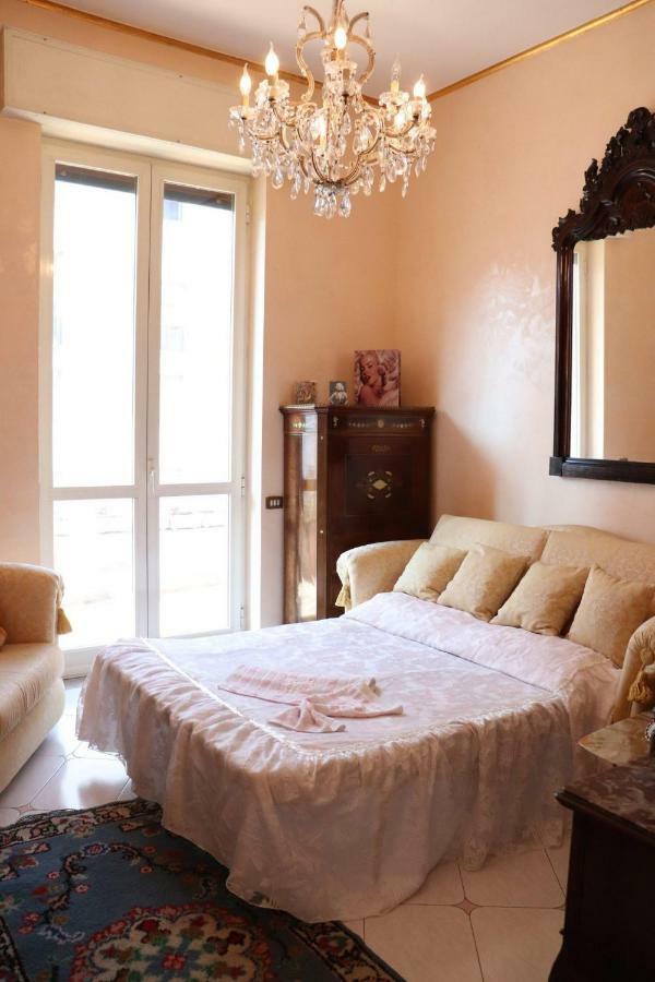 B&B Goldmund Napoli Eksteriør billede